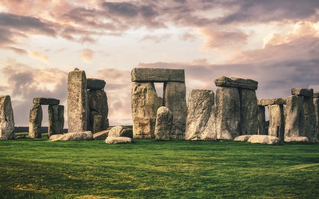 Stonehenge- famous places in england