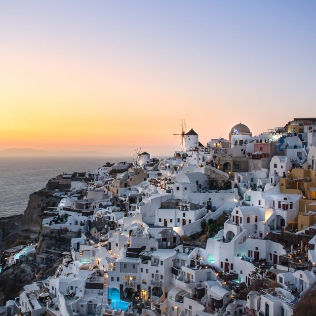 When Is The Best Time To Visit Santorini?